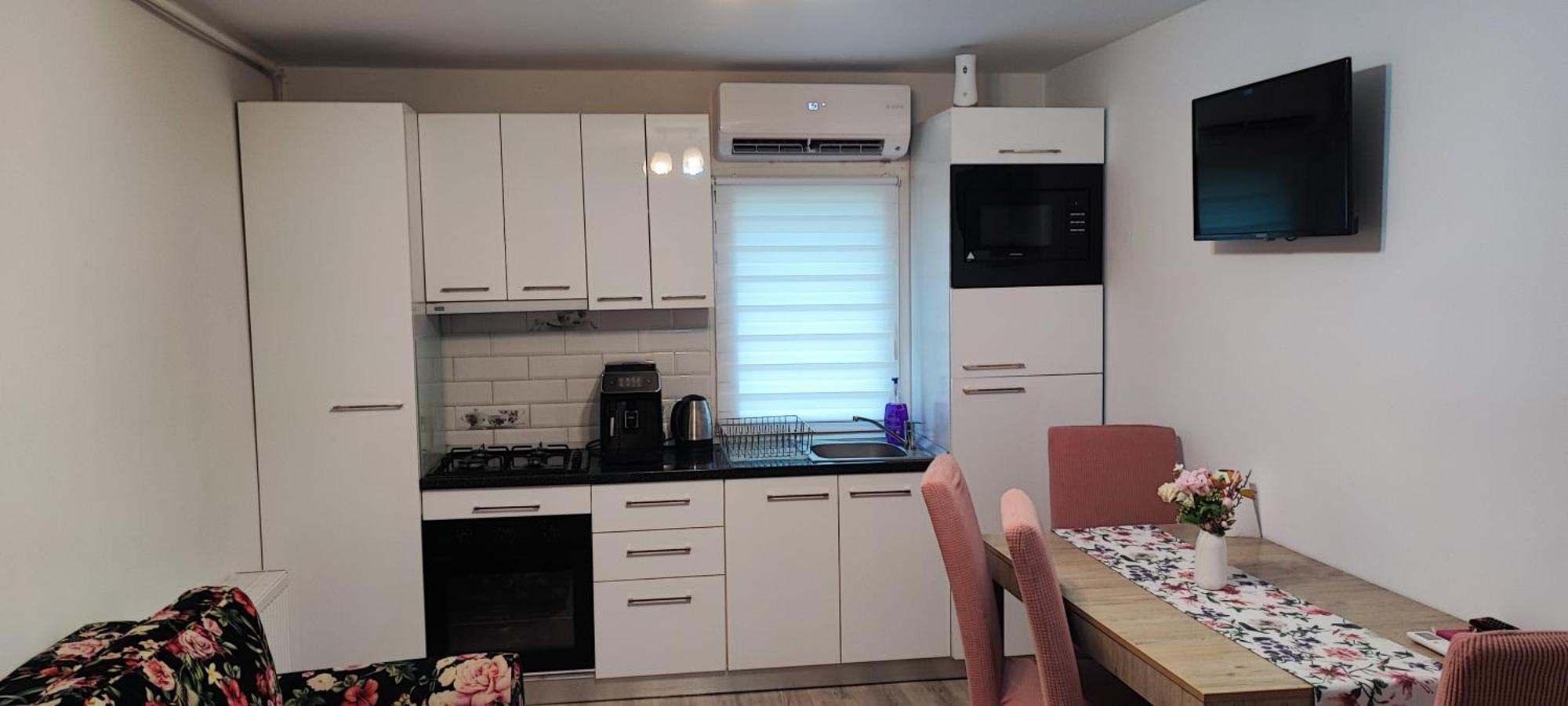 Apartament Gold Luxury Тиргу-Окна Екстер'єр фото